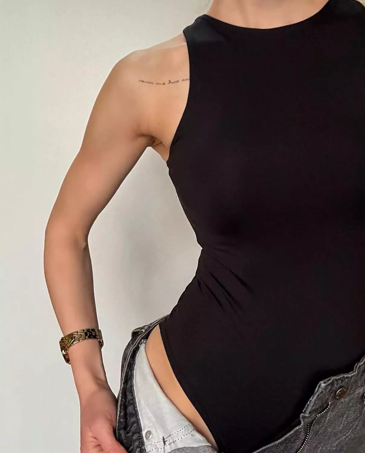 Seamless High-Leg Bodysuit with Double-Lining 1