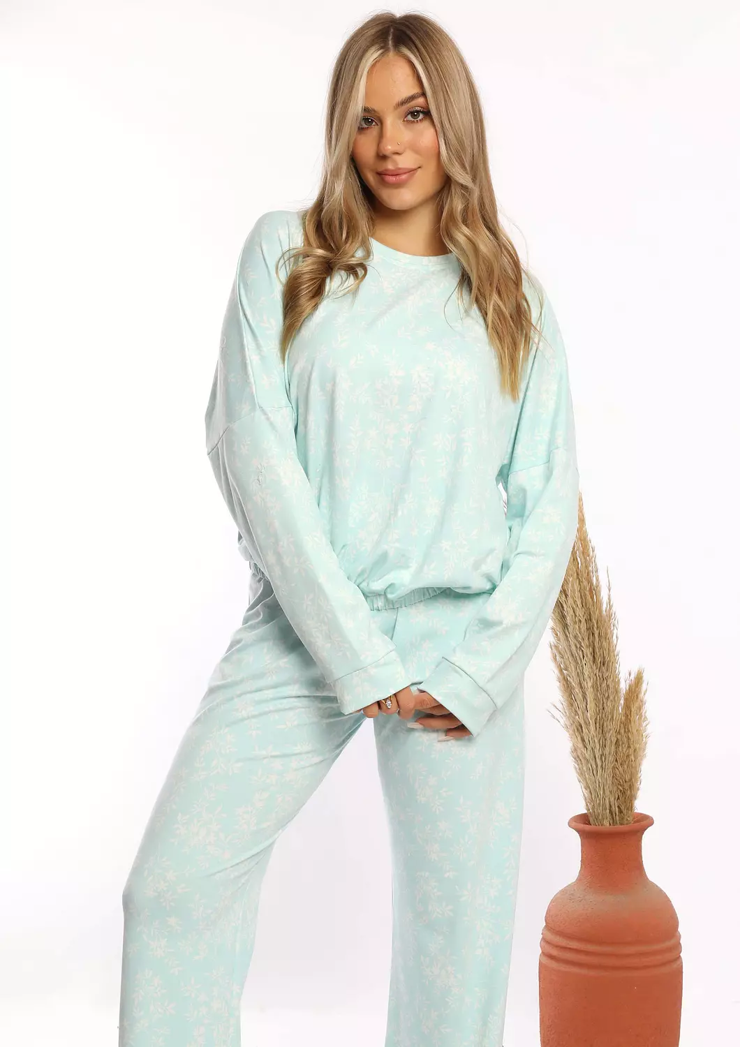 C320 snow tree leaves pajama set  3