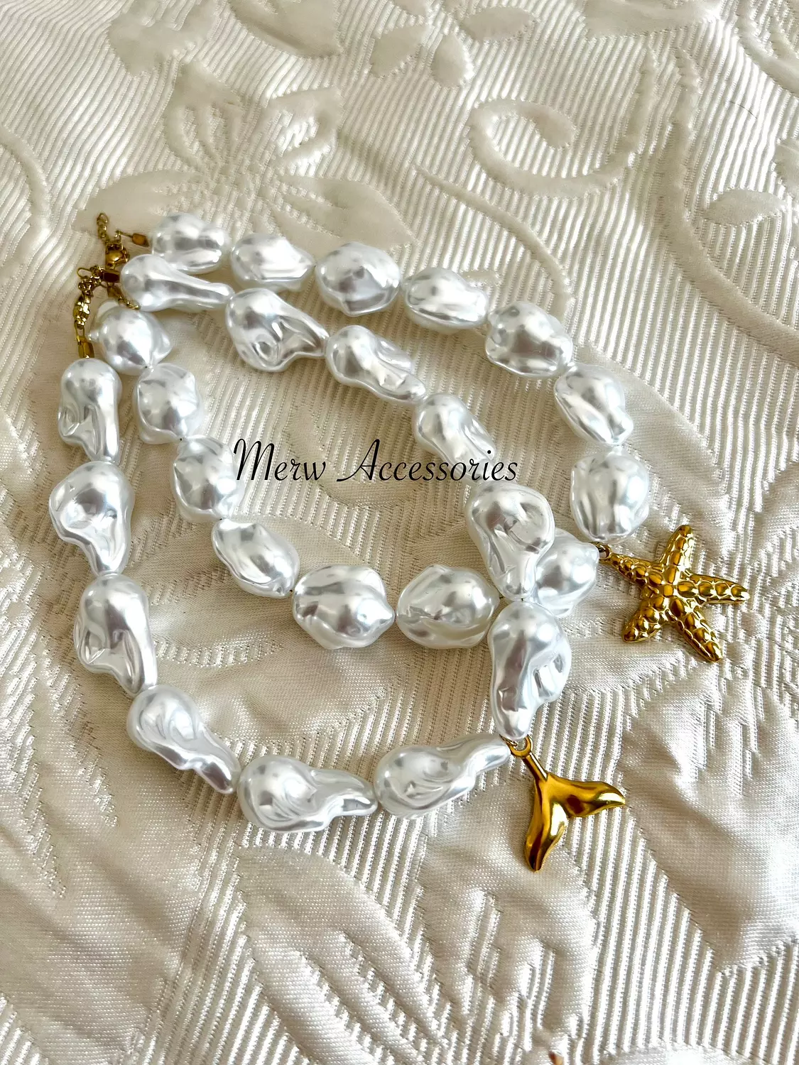 Unique pearl chocker 6