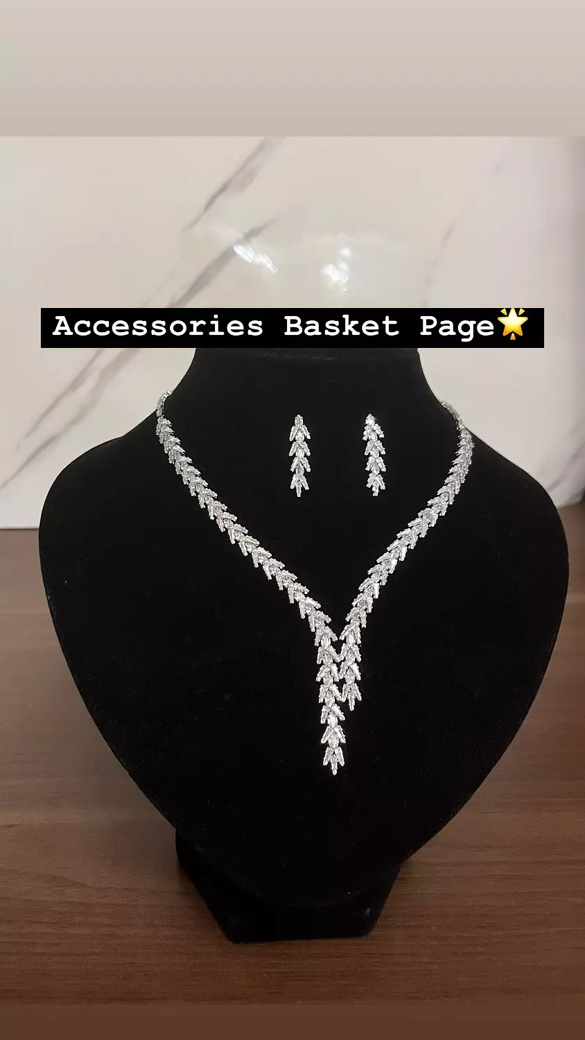 Leaves Zircon Set image
