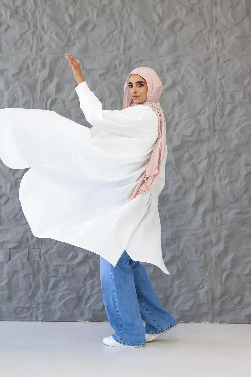 <p><strong>Cotton Long Shirt</strong></p>