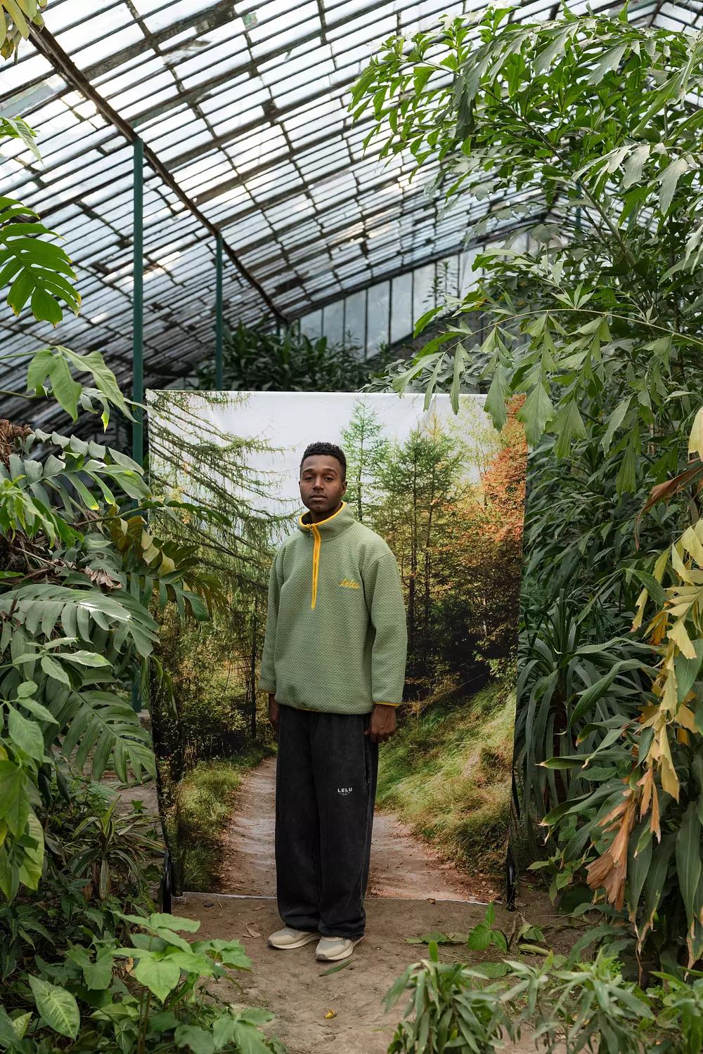 <p style="text-align: center"><a target="_blank" rel="noopener noreferrer nofollow" class="mantine-ltr-1avyp1d" href="https://www.lelu-store.com/en/shop/products/Half-Zipper"><strong>Half Zipper</strong></a></p>