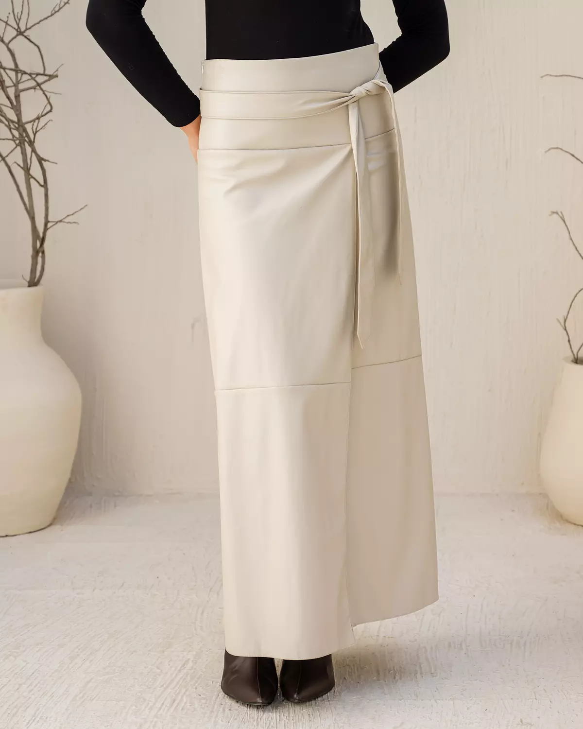 <p style="text-align: center">Faux Wrap Skirt in Creme</p>