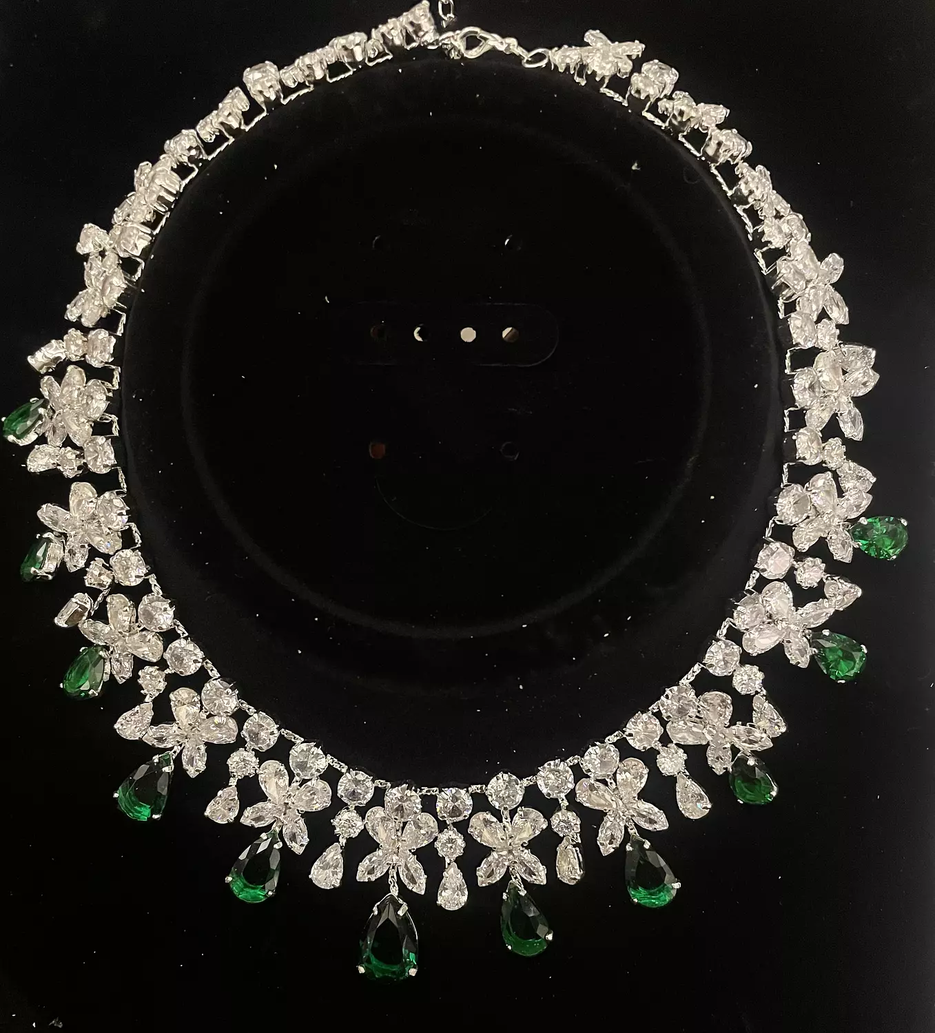 Emerald diamond image