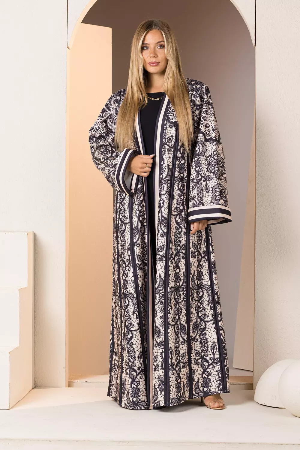 Lace charm cardigan / kaftan  3