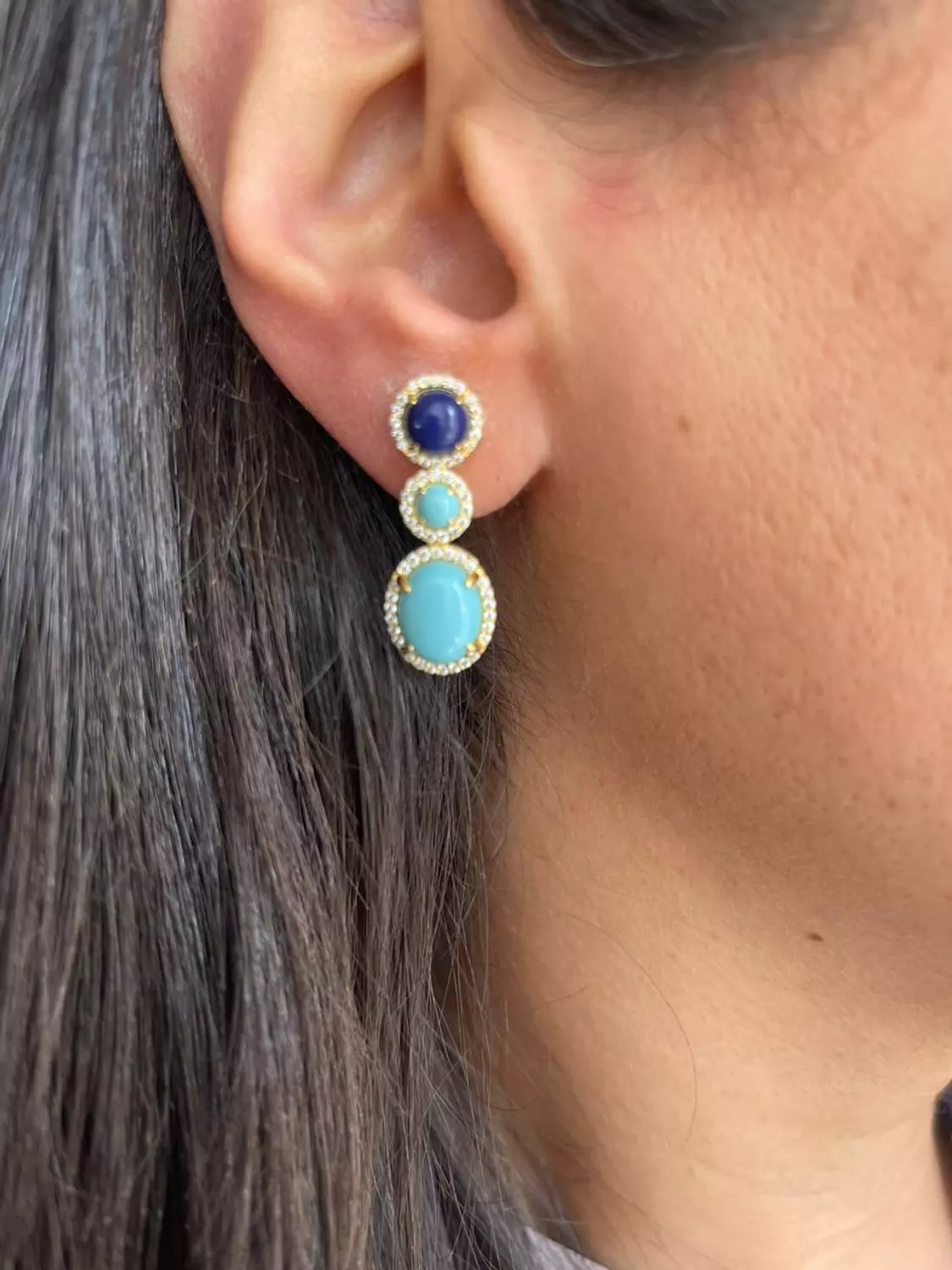 <p><br><a rel="noopener noreferrer nofollow" href="/shop/Earrings-14891"><strong>EARRINGS →</strong></a></p>