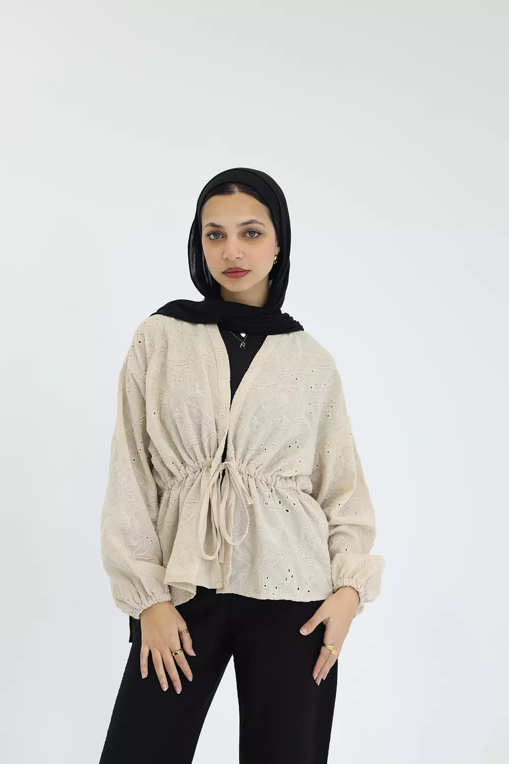 Beige flowered stomach cardigan 3
