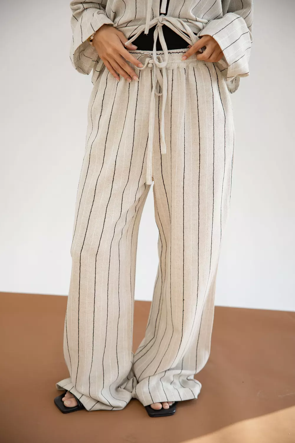 Striped linen pants image