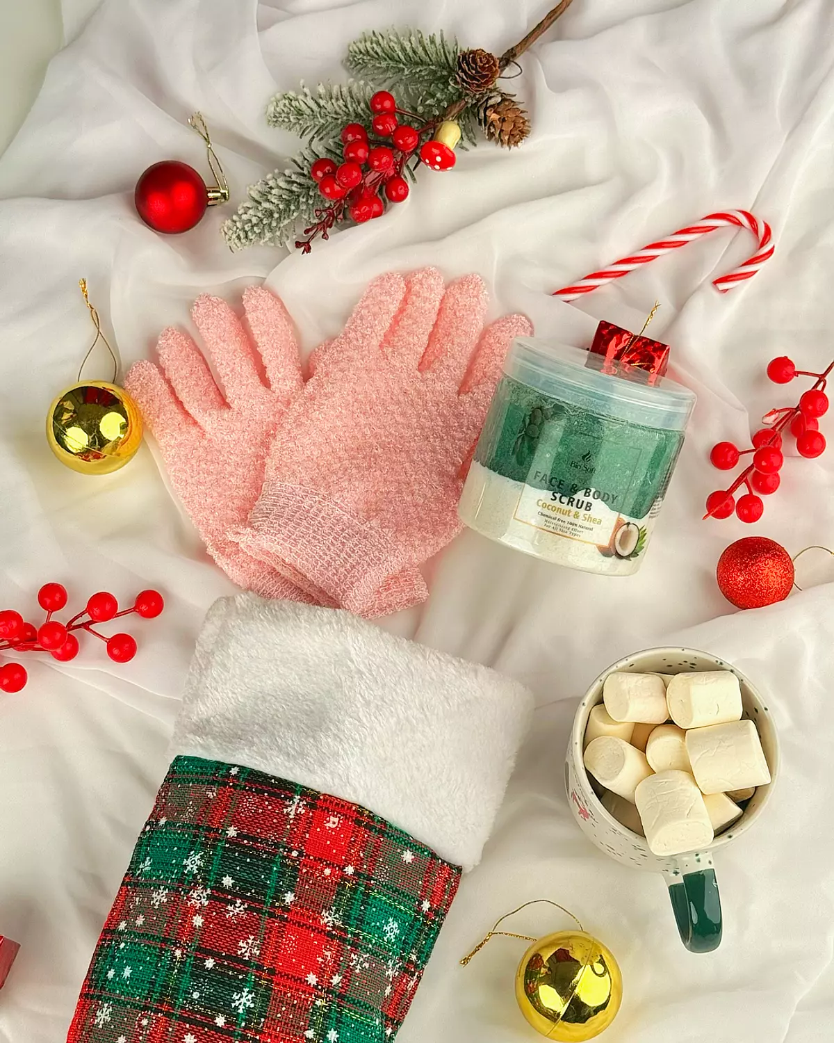 Body Scrub + Exfoliating Gloves Duo image