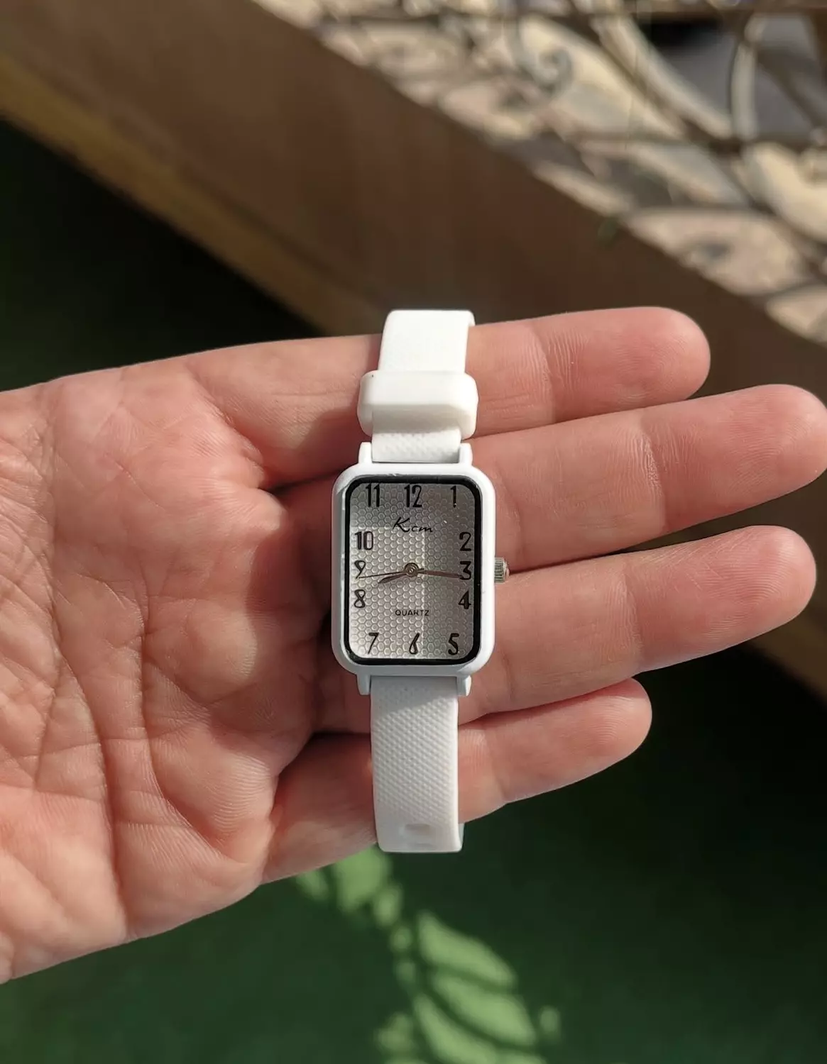 Mini female watches hover image