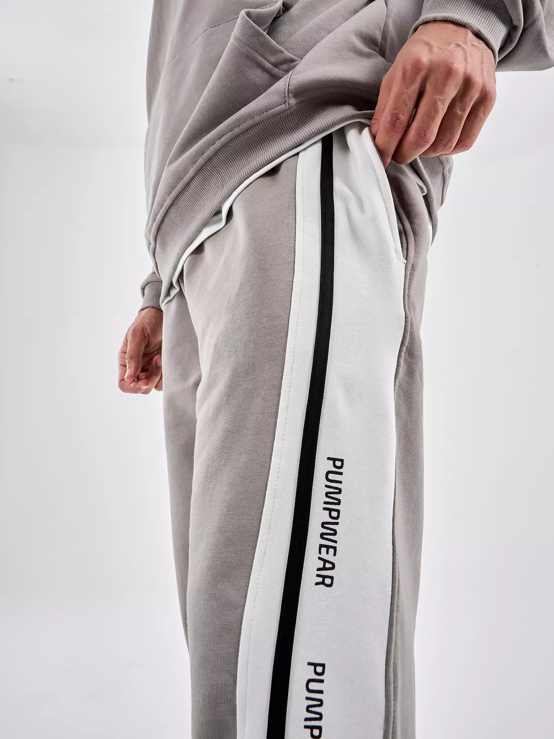 ESSENTIAL STRIPE SWEATPANTS "gray" 4