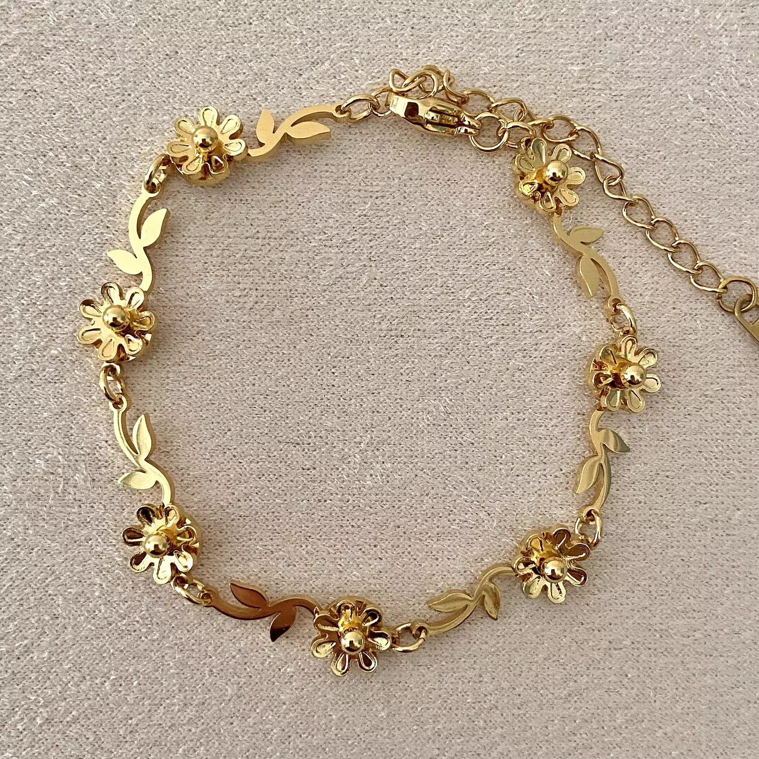 Stainless steel flowers bracelet image