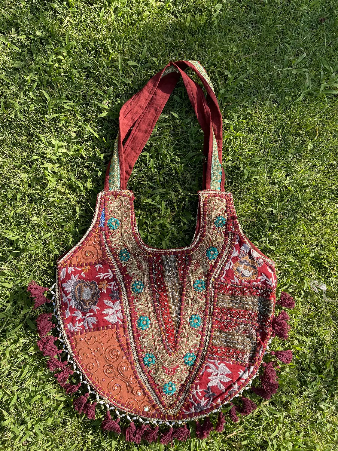 Circular Indian boho bag - Burgundy Double face  hover image