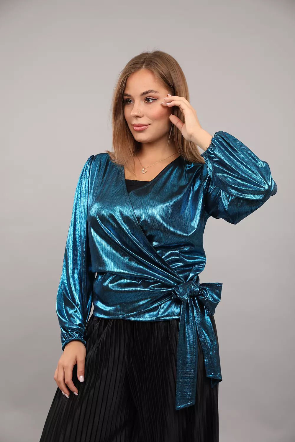 Cross metalic blouse  2
