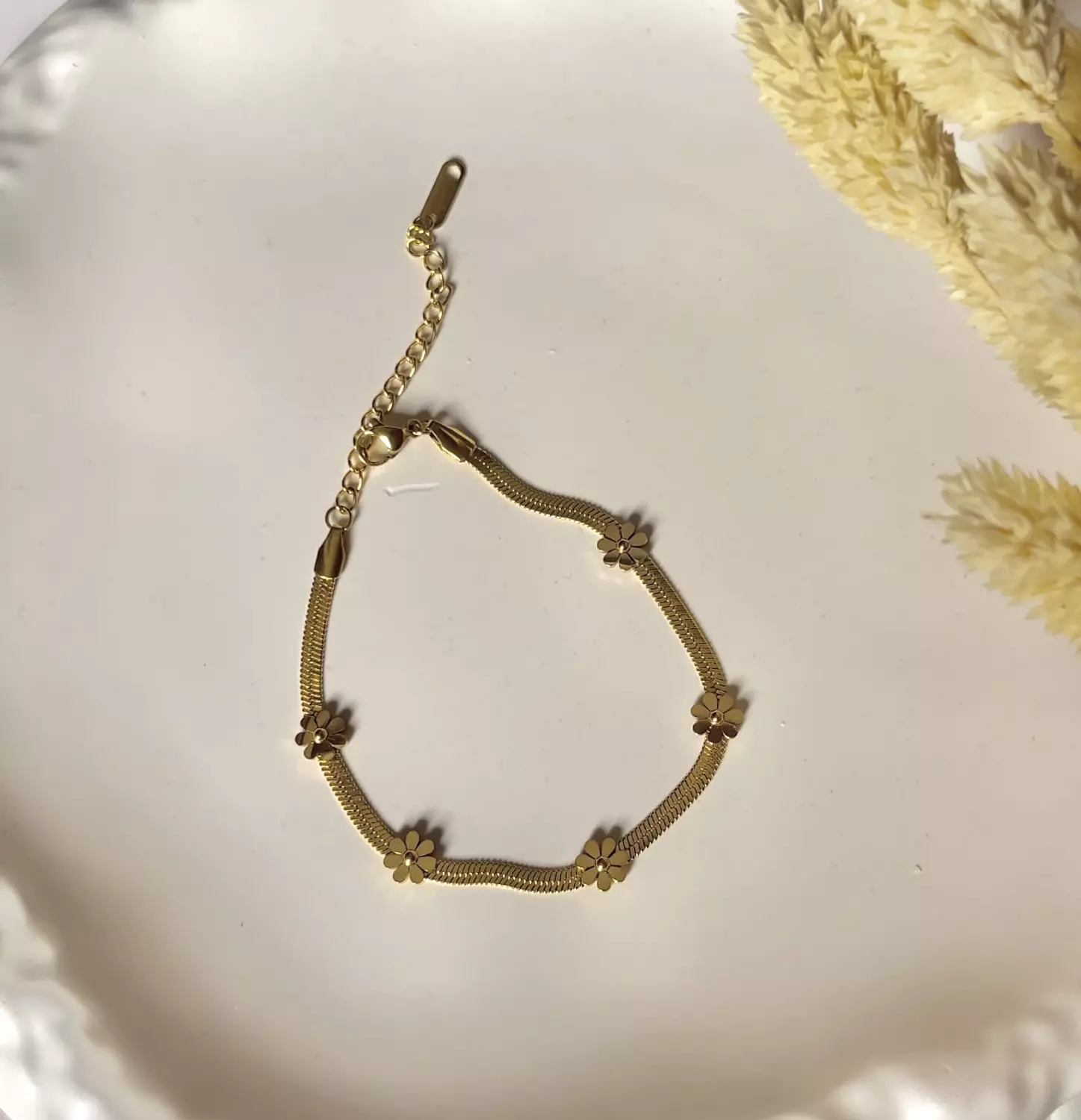 Flowery bracelet  image