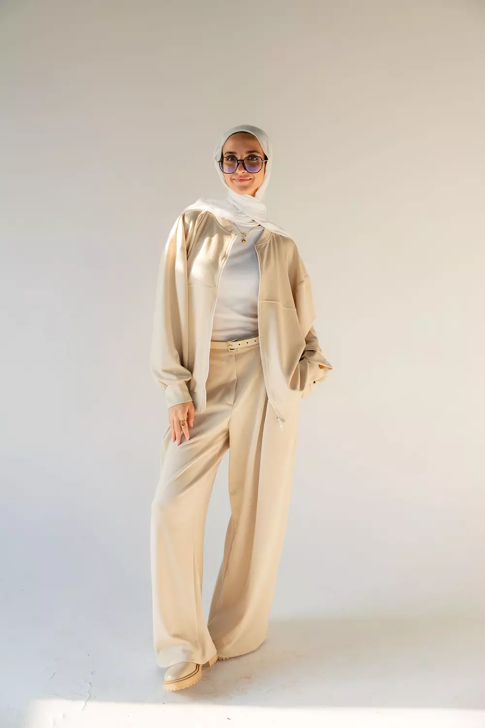 Zipper Shirt in Beige image