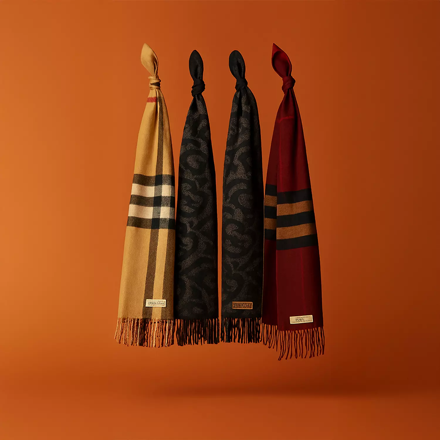 <h3 style="text-align: center"><span style="color: #ffffffff">Scarf</span></h3>