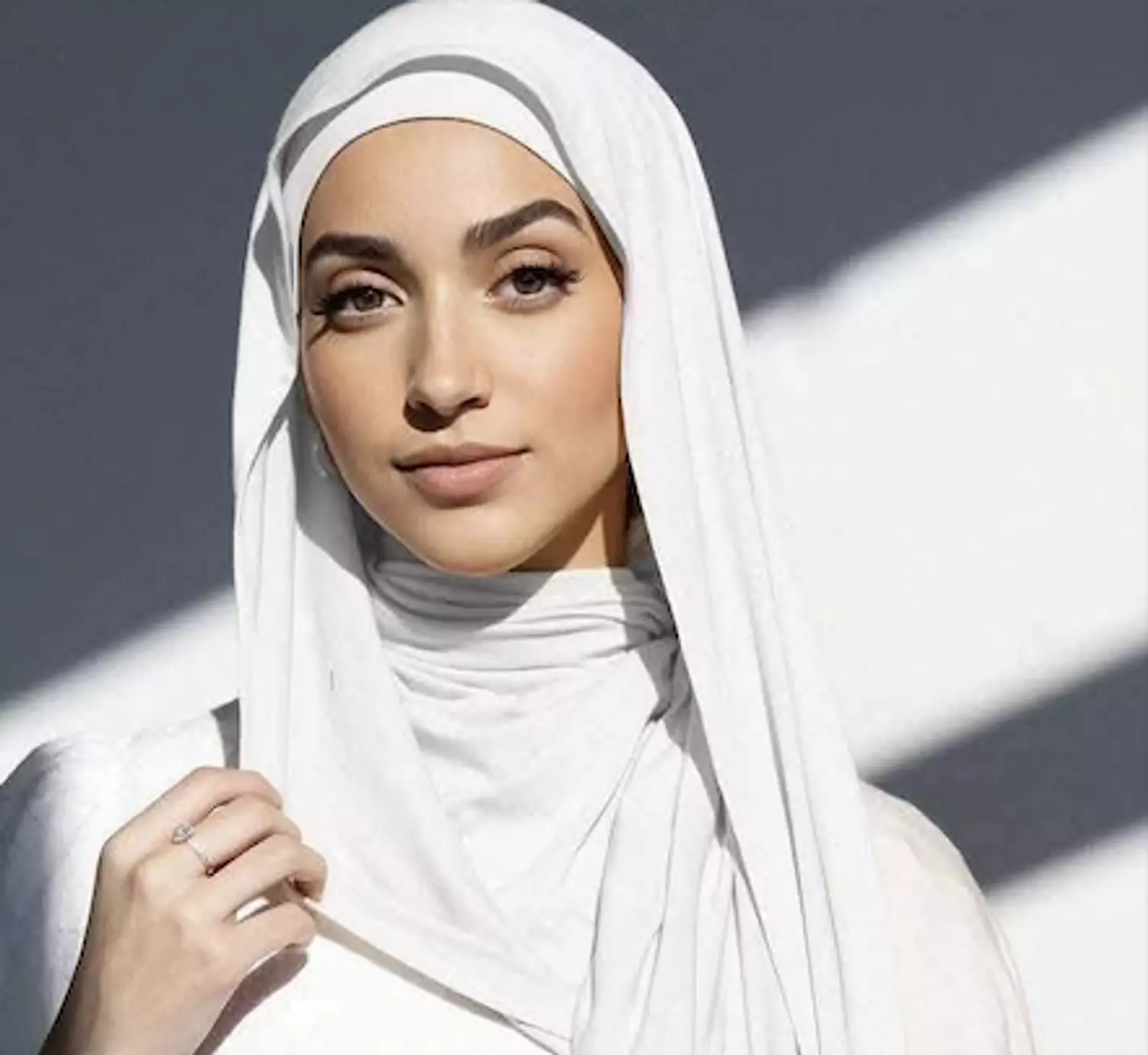 <p style="text-align: center"><span style="color: #D3457CFF">Gersy Hijab with bandana</span></p>