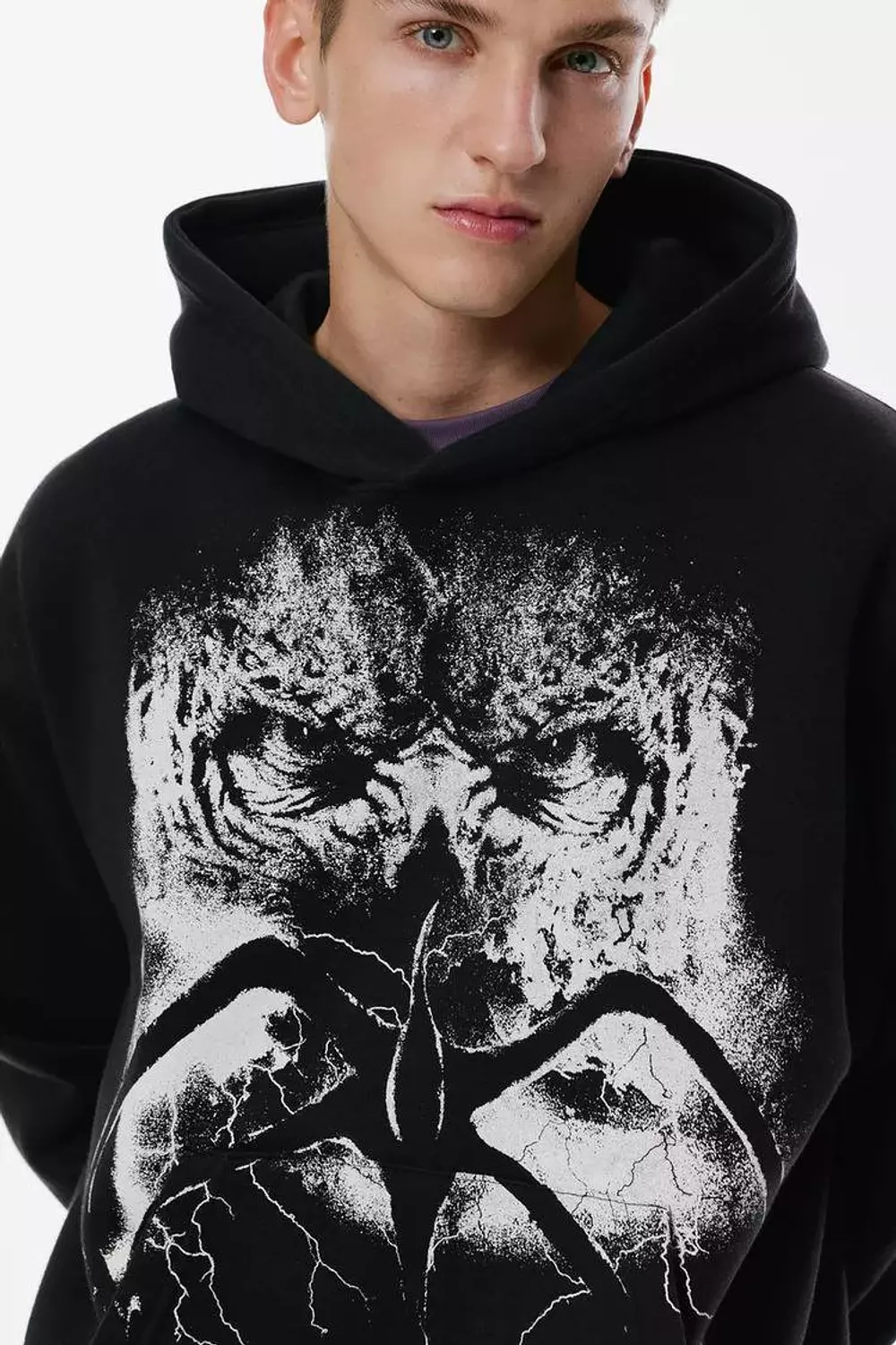 STRANGER THINGS BERSHKA HOODIE  2