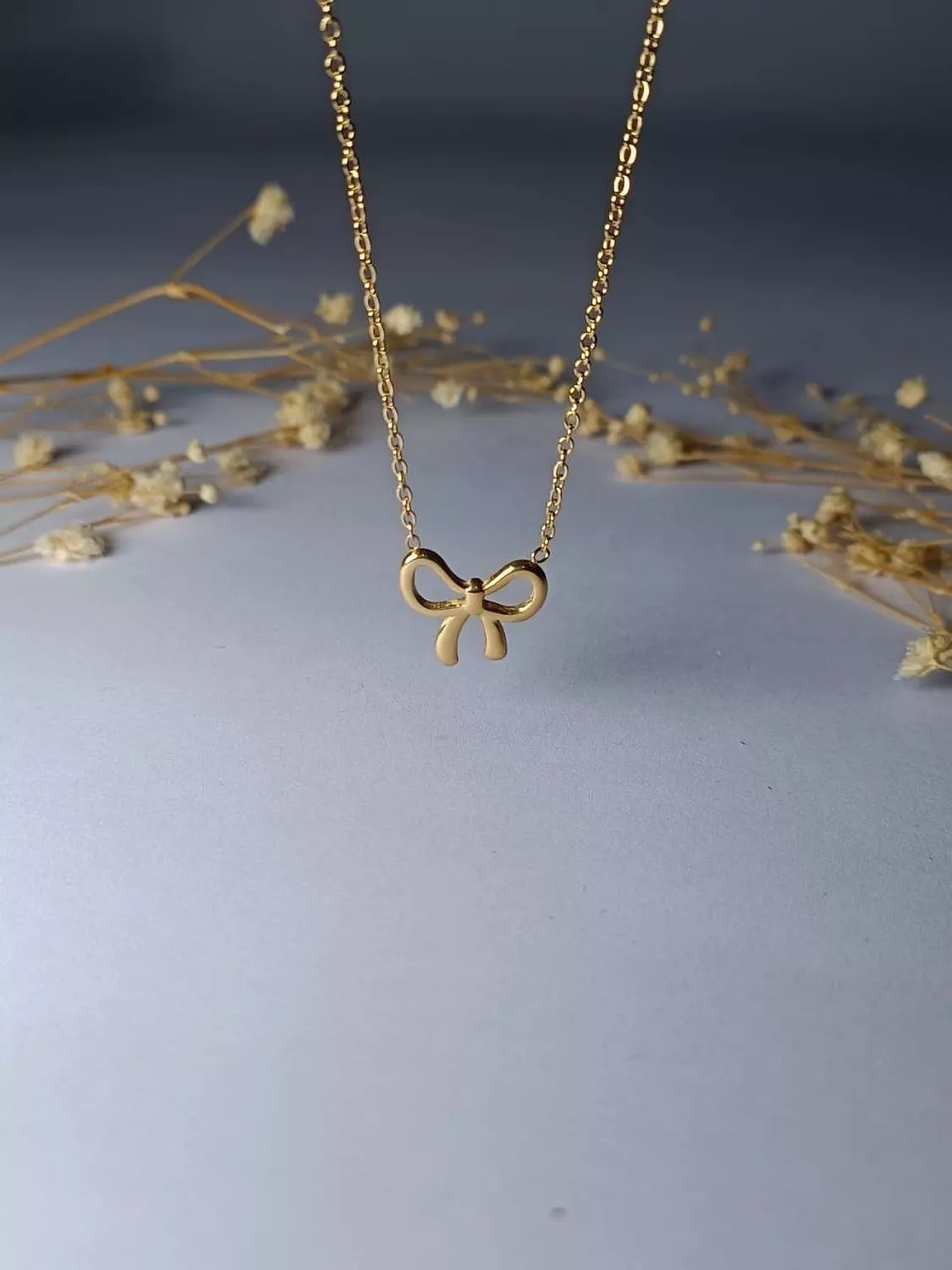 simple ribbon necklace image