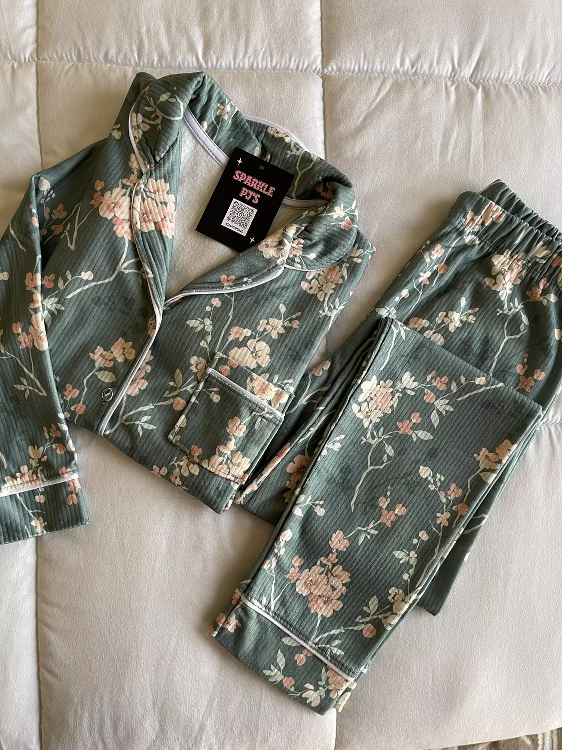 Green flory buttoned pajama 1