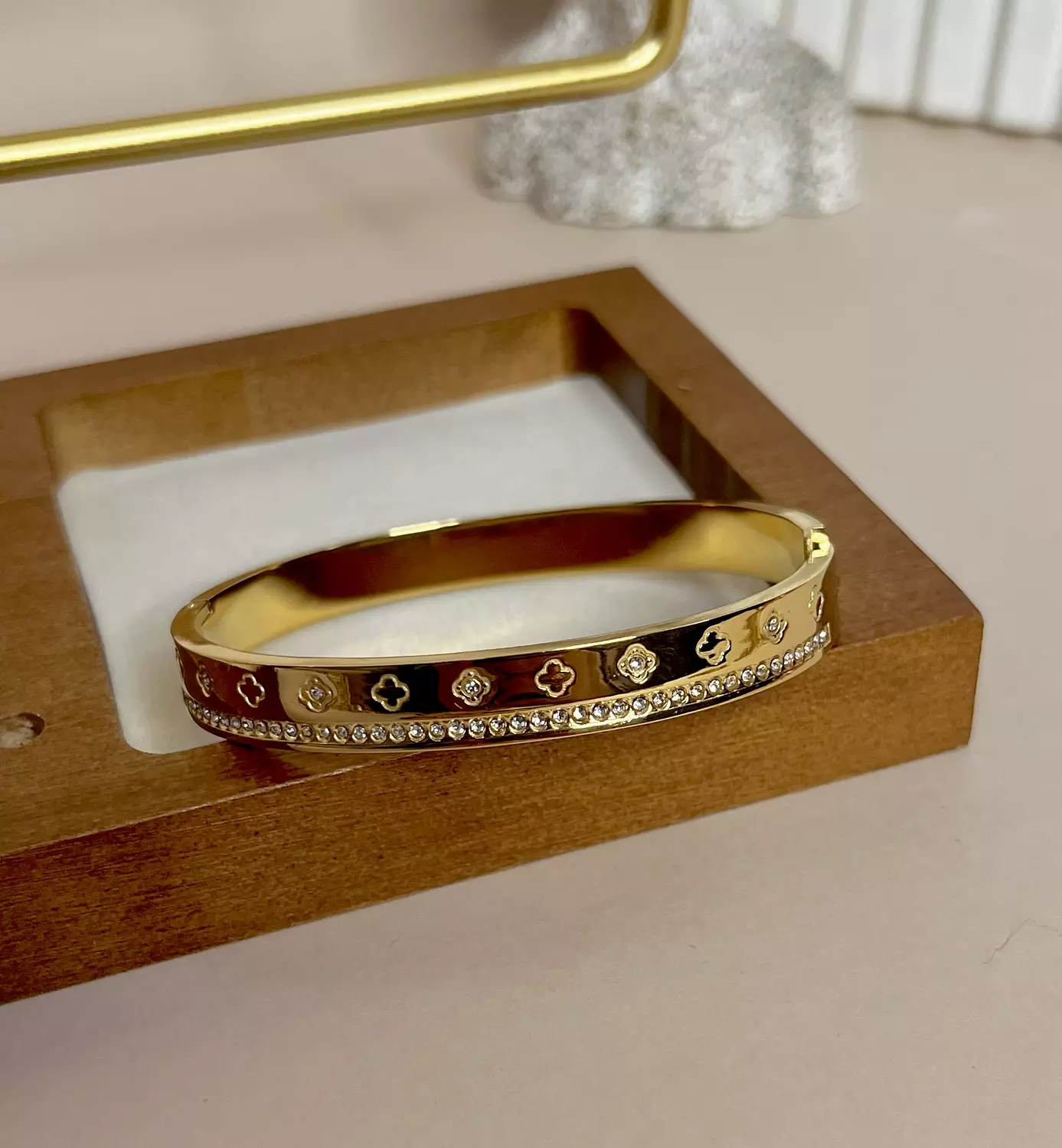 Clover Bangle  image