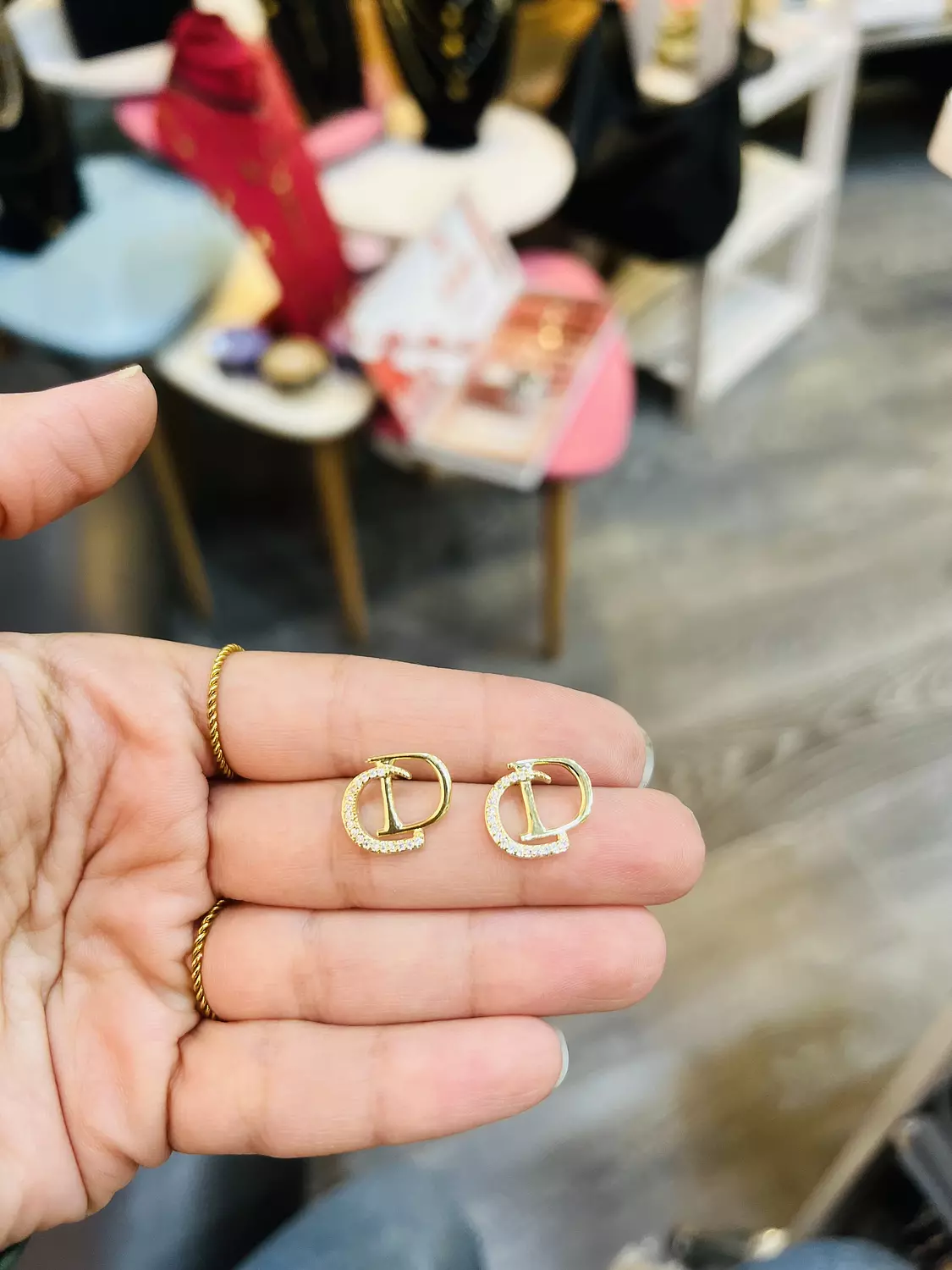 CD earring  image