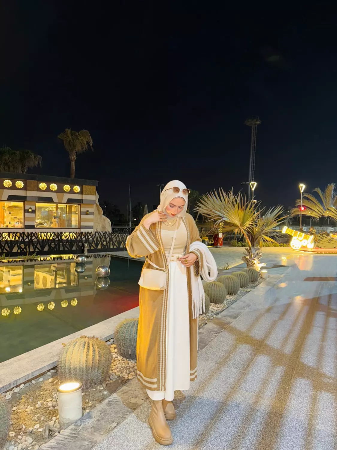 gold cardi image