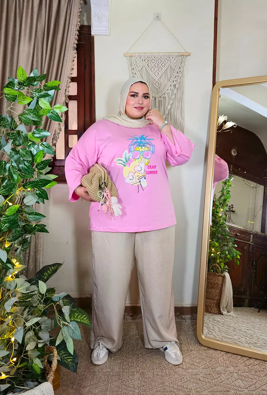 The go to tshirt (pink) image