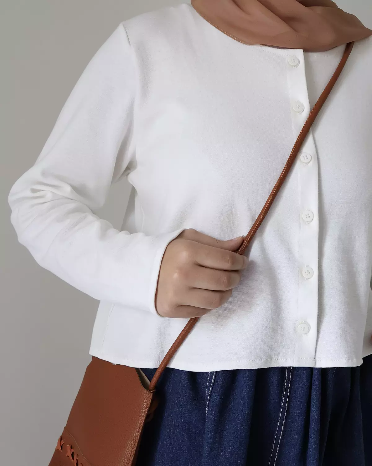 OFF WHITE COTTON TOP TEENAGE image