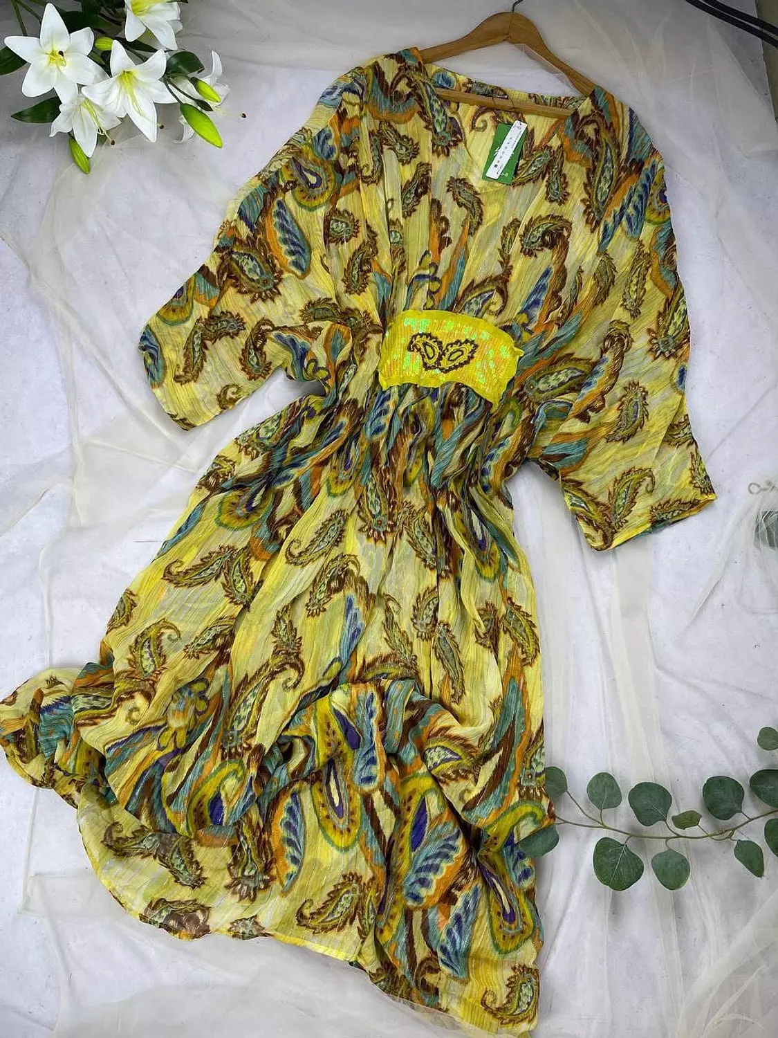Long unique kaftan from splash image