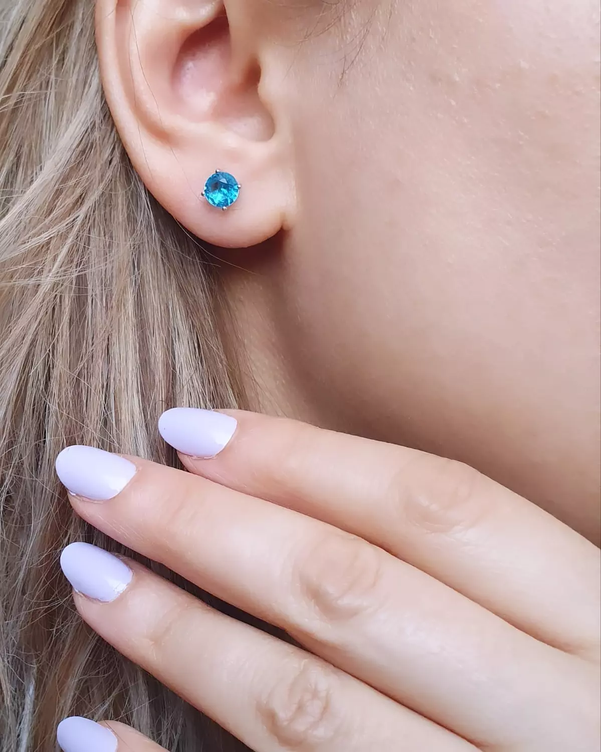 Zircon small earrings image