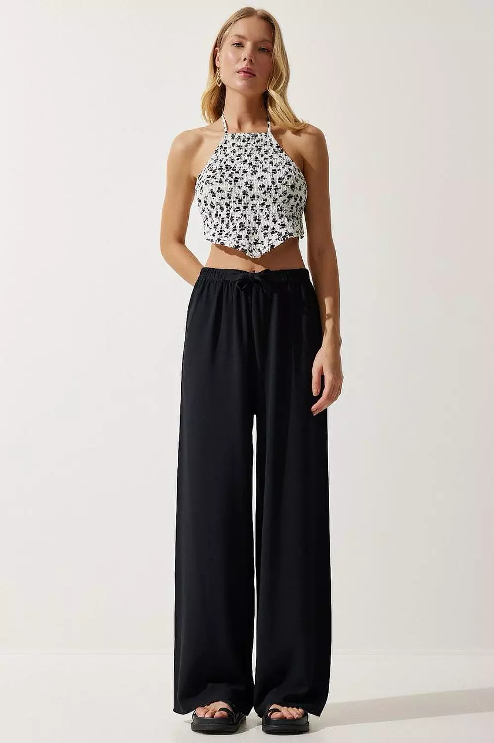 Wide leg black viscon pants 2