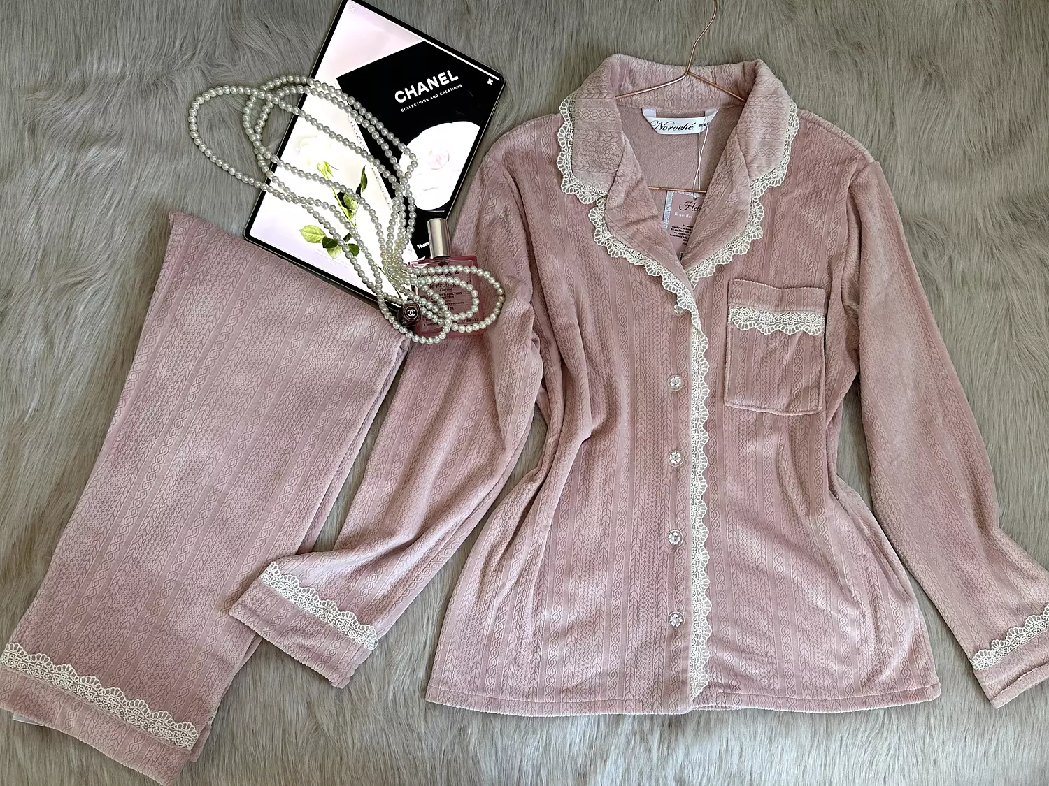 Velvet Rose Jacquard Pajamas image