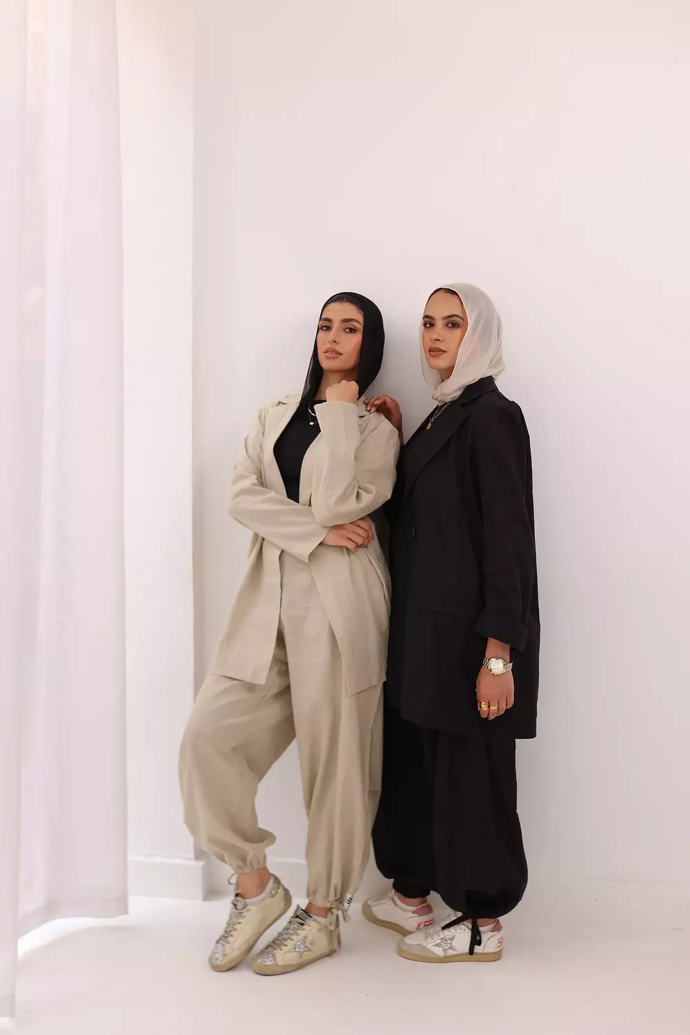 Linen wrapped pants is black  hover image