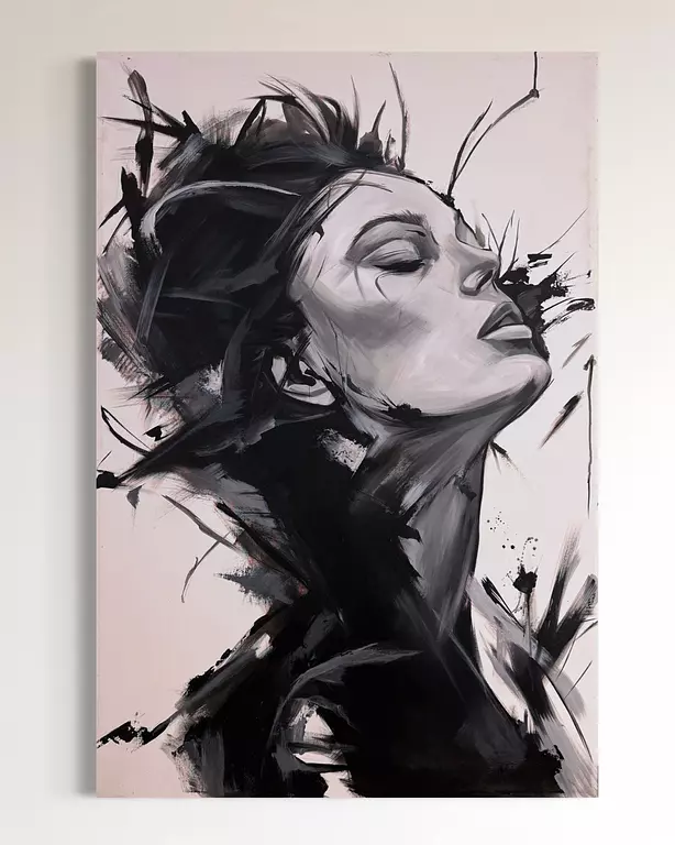 <h4 style="text-align: center"><span style="color: rgb(90, 222, 12)"><strong>Portrait</strong></span></h4>