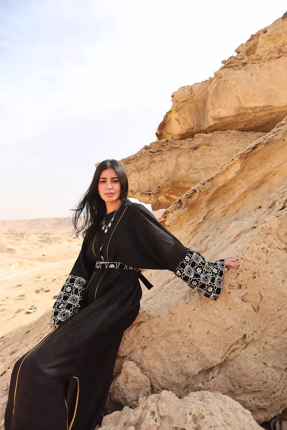 Warda abaya hover image