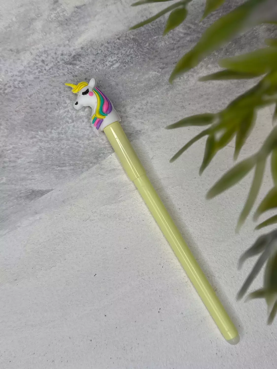 قلم رصاص بنات  hover image