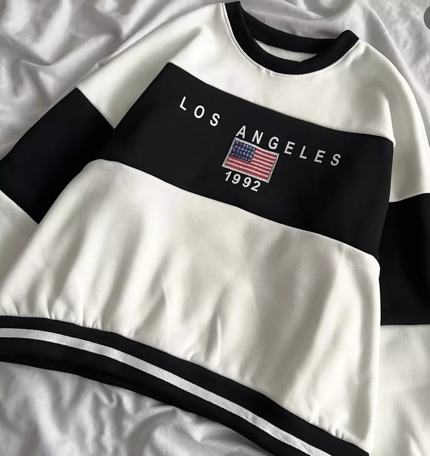 Los Angeles sweatshirt hover image