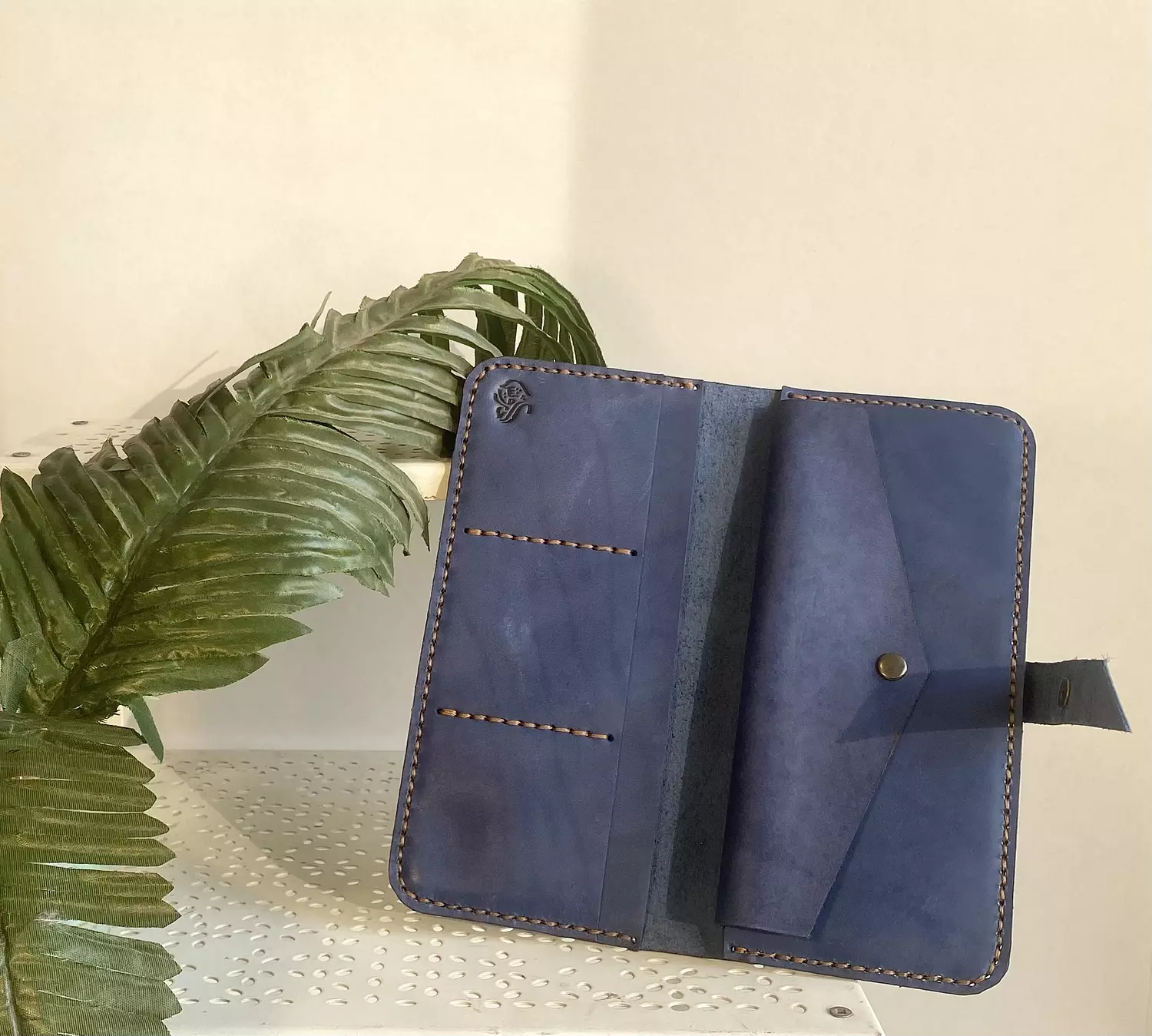 wallets  16