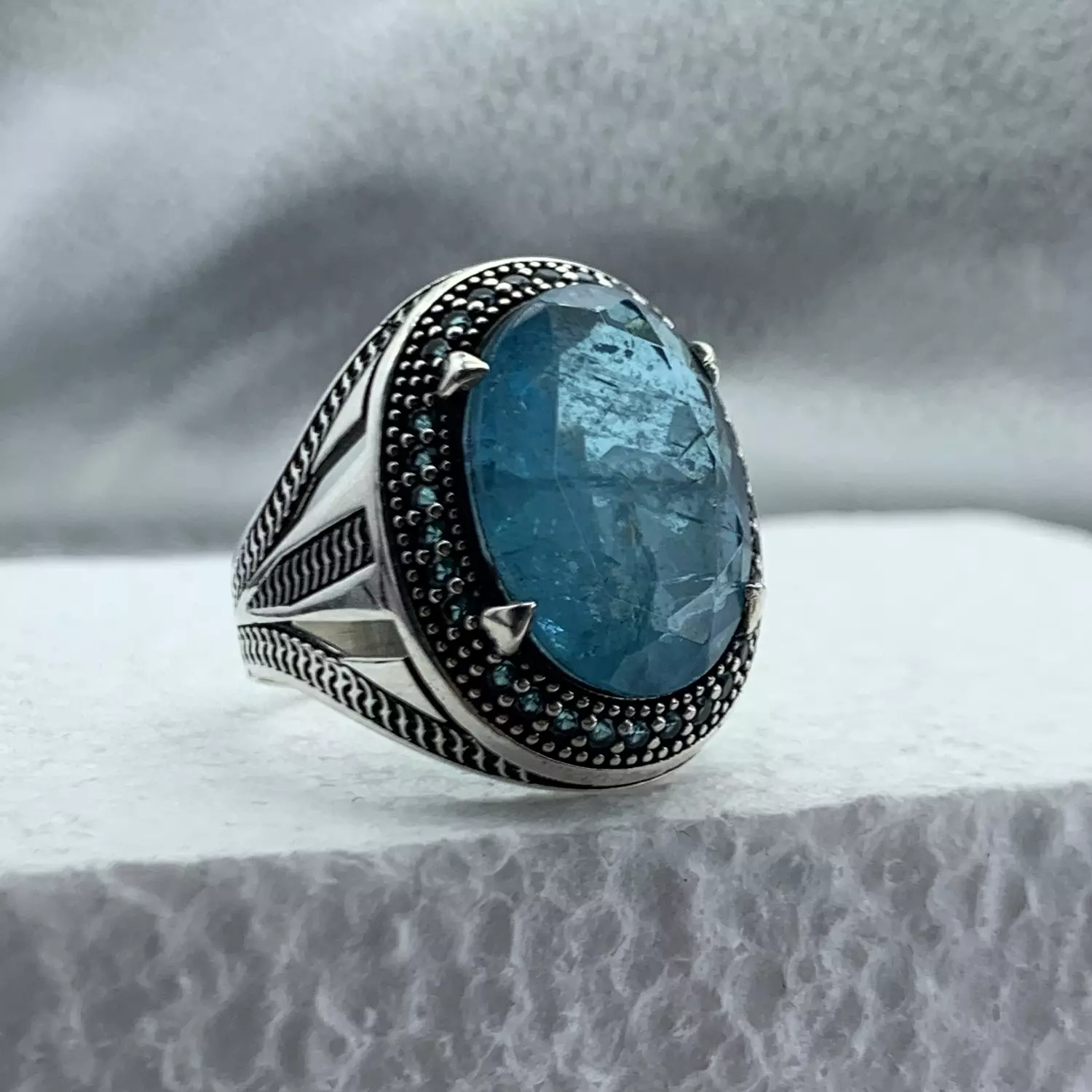 Quarts ring image