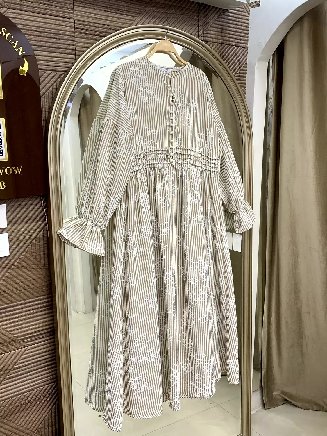 Zomorod Dress hover image