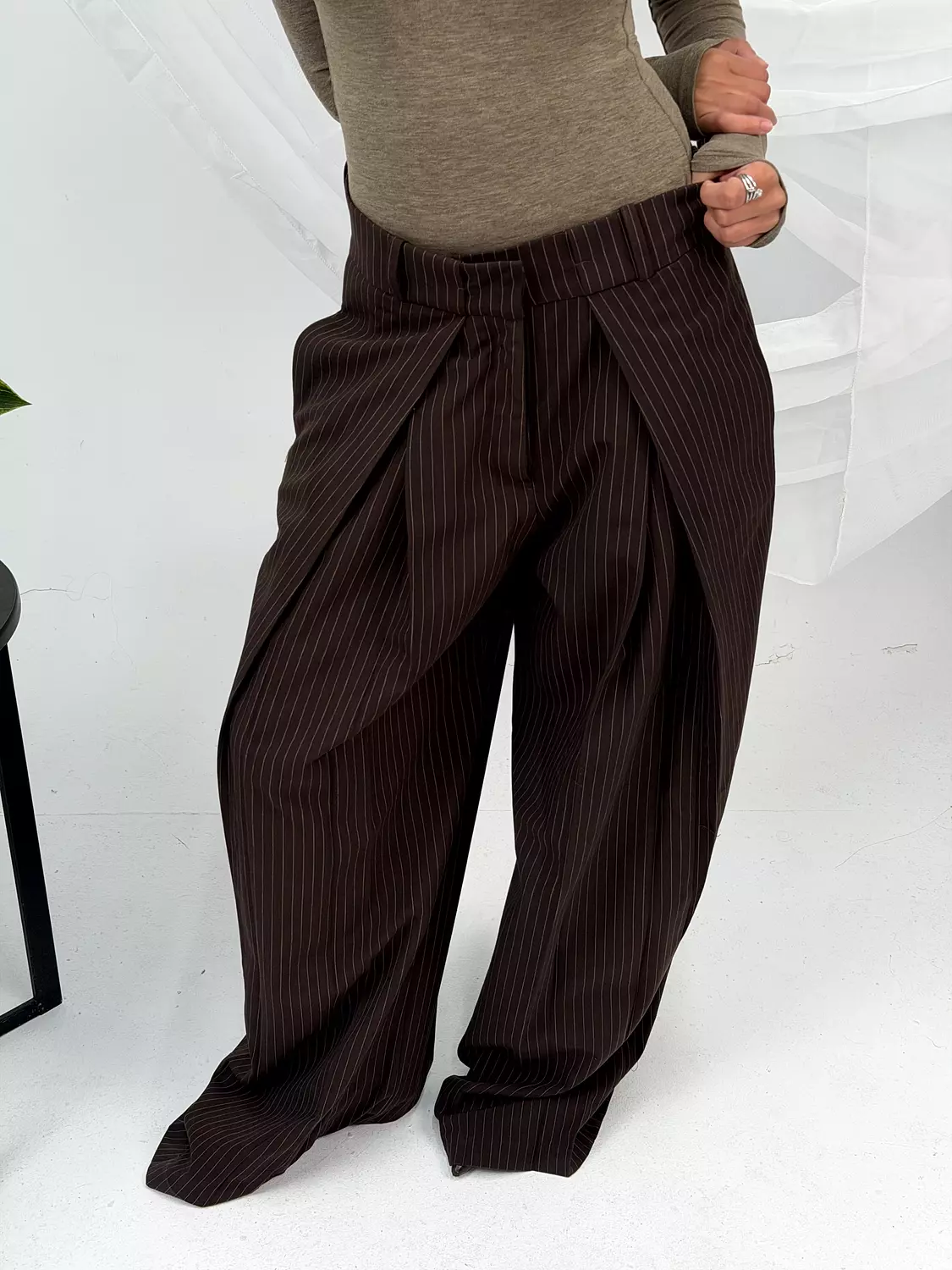 Stripped Tailored Pants 9