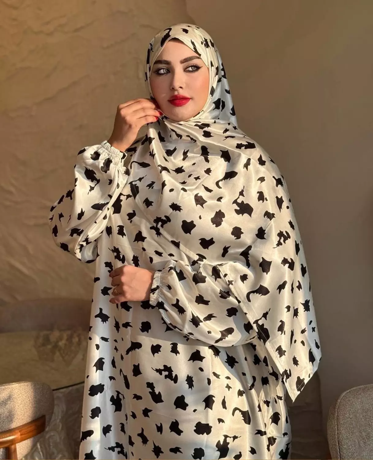 Print Satin Maxi Isdal with Attached Hijab image