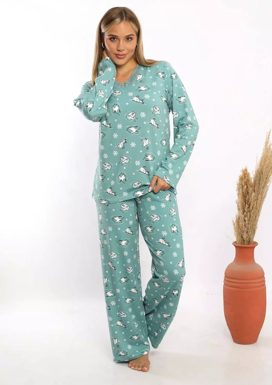 C349The winter bear lace top pajama set  2