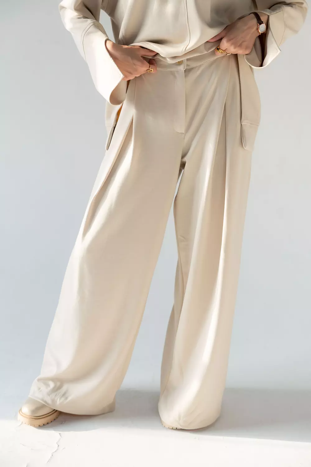 Ella Oysho Pants in Beige 1
