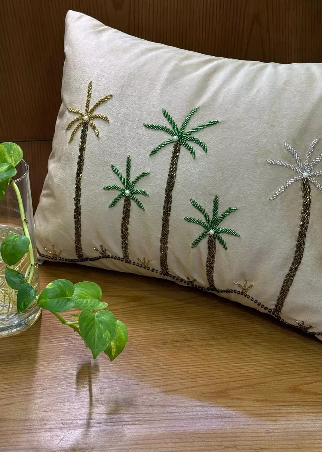 <h4 style="text-align: center">Cushion</h4>