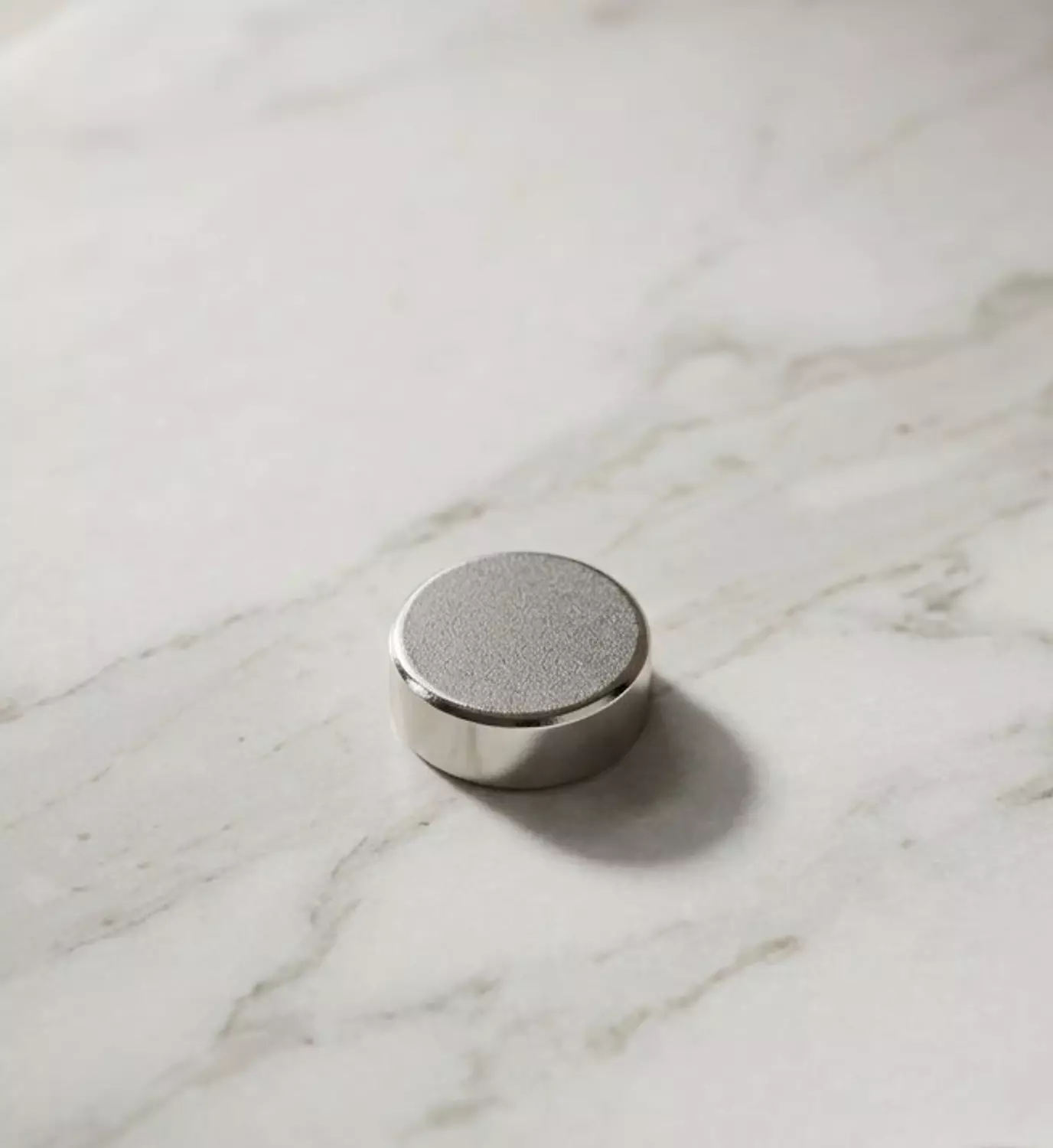 Magnet pin 4