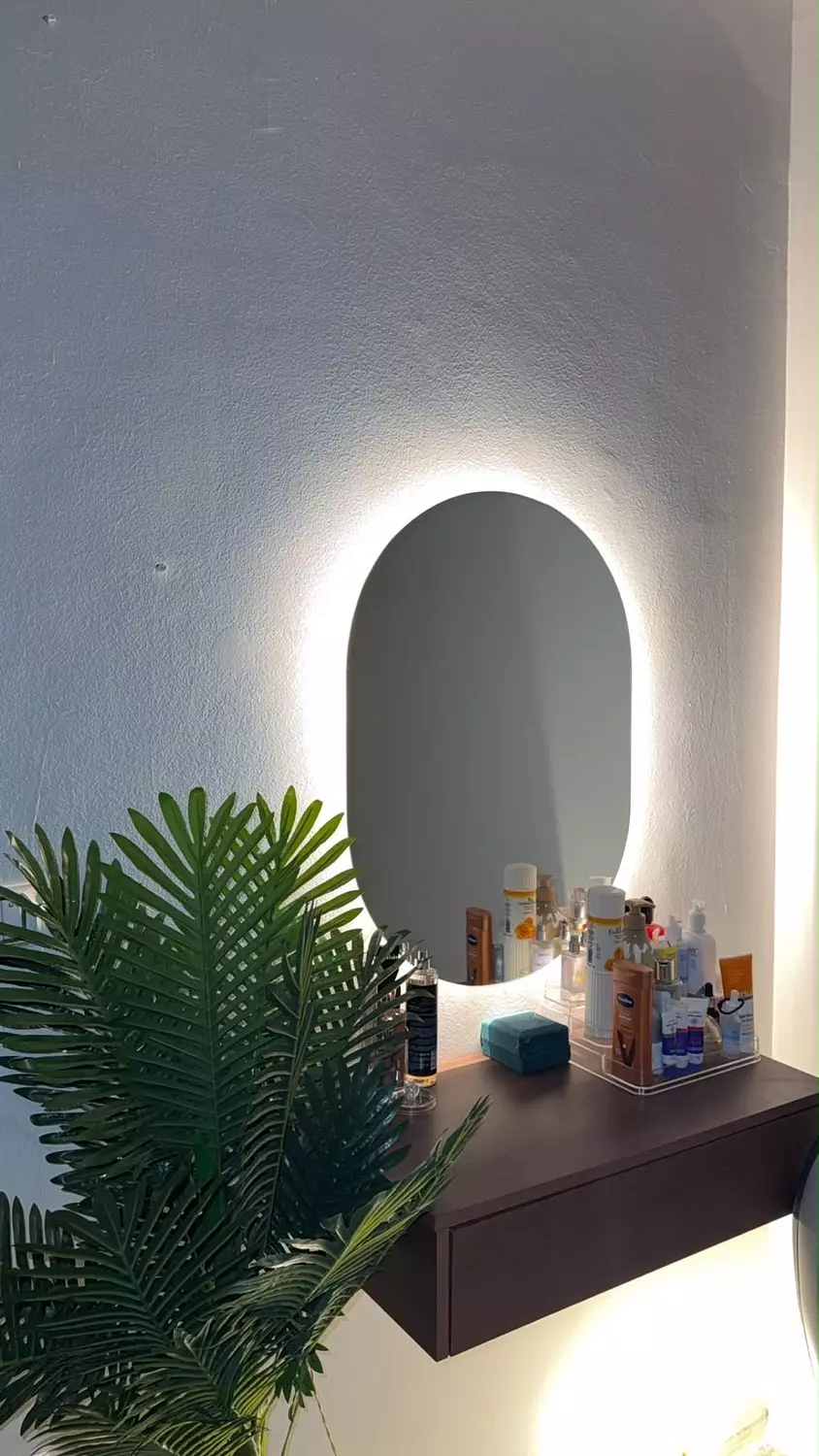 Mirrors with one hanging drawer 3