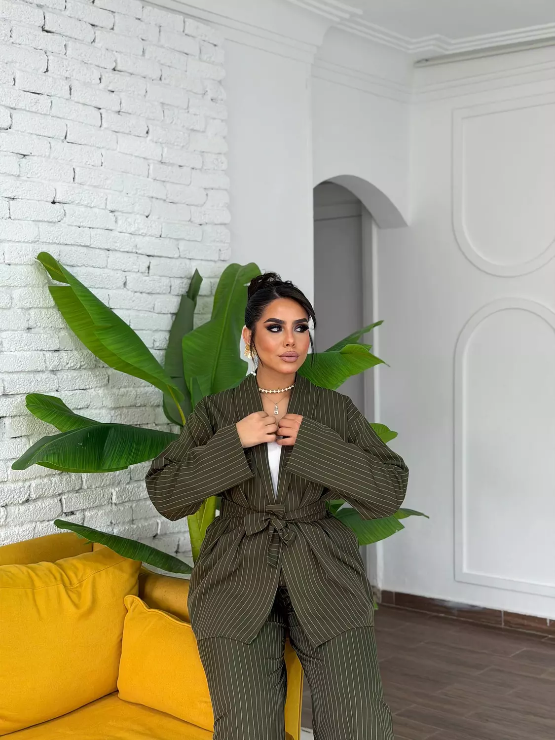 Contour Pinstripe Set In Olive 2